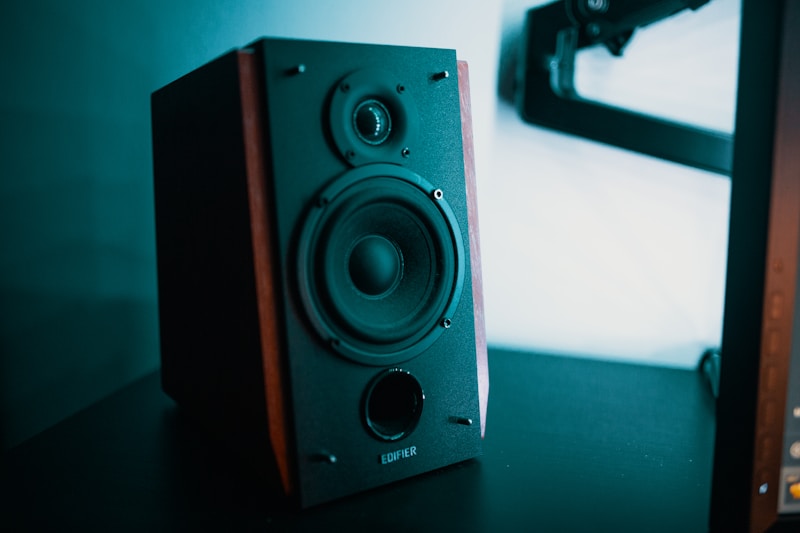 Philips Barre de Son 2.0 (Bluetooth 5.4)